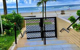 Apto belíssimo beira mar 2 quartos Praia Grande